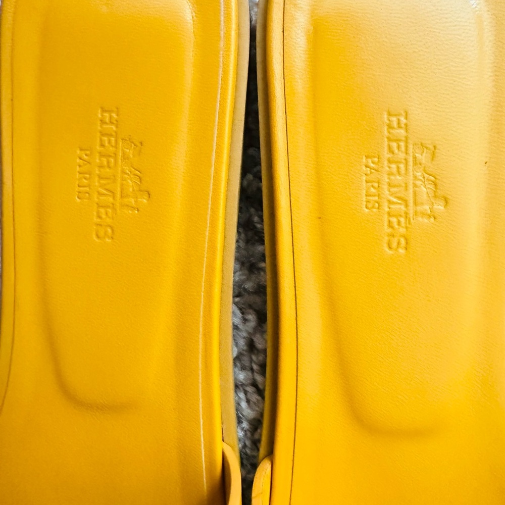 Hermes Oran Yellow Slide flip Sandals - Picture 3 of 12